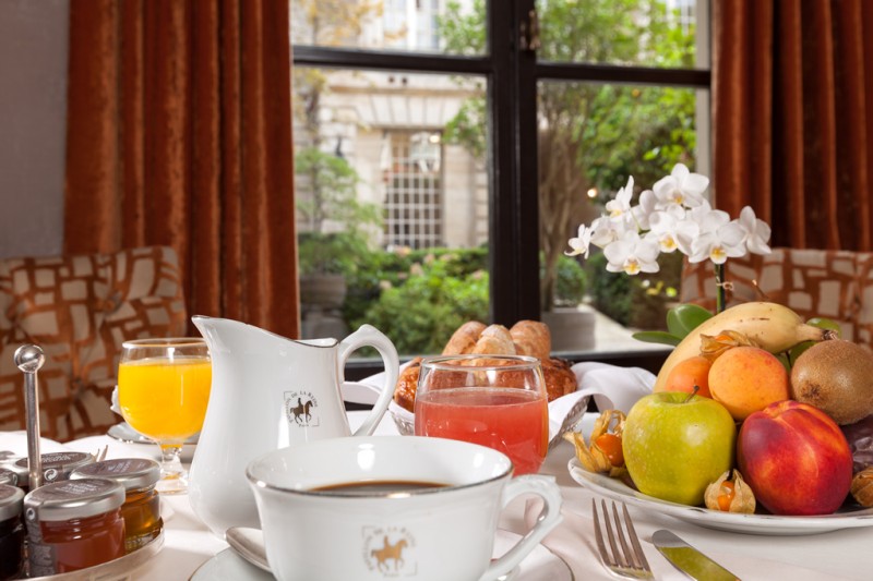 Breakfast-©-Pavillon-de-la-Reine