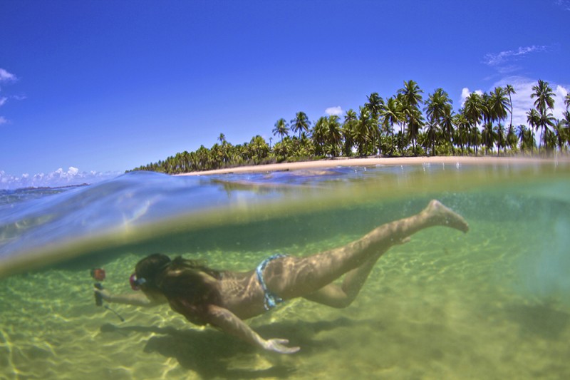 Destinos no Brasil que parecem o Caribe: Visibilidade das piscinas de Itaipu de Fora, na Bahia.