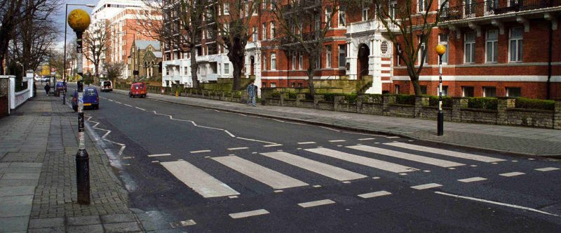 A famosa rua dos Beatles, Abbey Road.