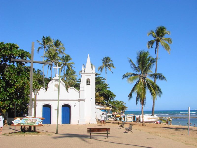O que fazer na Praia do Forte: o centro histórico é o cartão postal da praia
