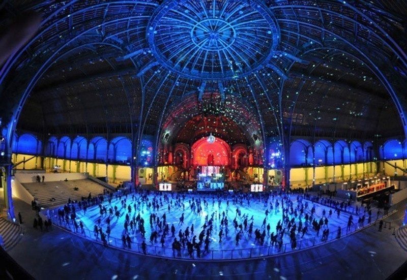 Paris no Inverno: a pista de patinação no gelo do Grand Palais de Glace Paris no Inverno: a pista de patinação no gelo do Grand Palais de Glace
