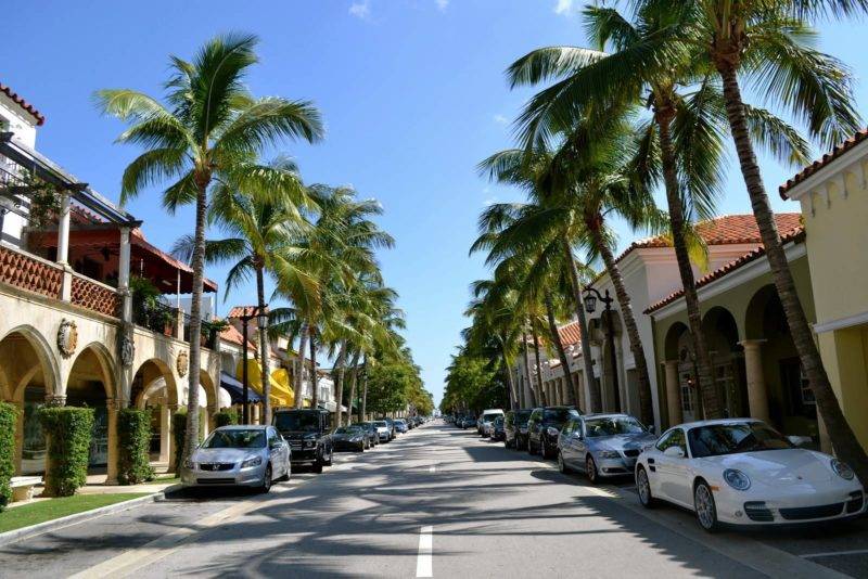 Ruas de Palm Beach: a luxuosa Worth Avenue.