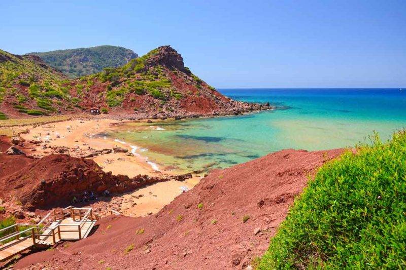 O que fazer nas Baleares: visitar a praia Cala Pilar em Menorca. O que fazer nas Baleares: visitar a praia Cala Pilar em Menorca.