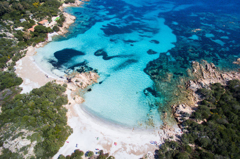 As 10 praias mais bonitas da Sardenha: Capriccioli.