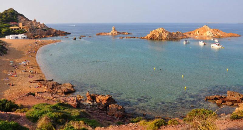 Dicas Menorca: a praia rústica de Cala Pregonda. Dicas Menorca: a praia rústica de Cala Pregonda.