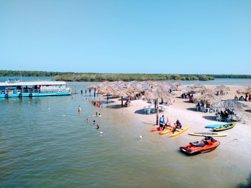 Para onde ir em fevereiro: Ilha dos Namorados, em Aracaju. Para onde ir em fevereiro: Ilha dos Namorados, em Aracaju.