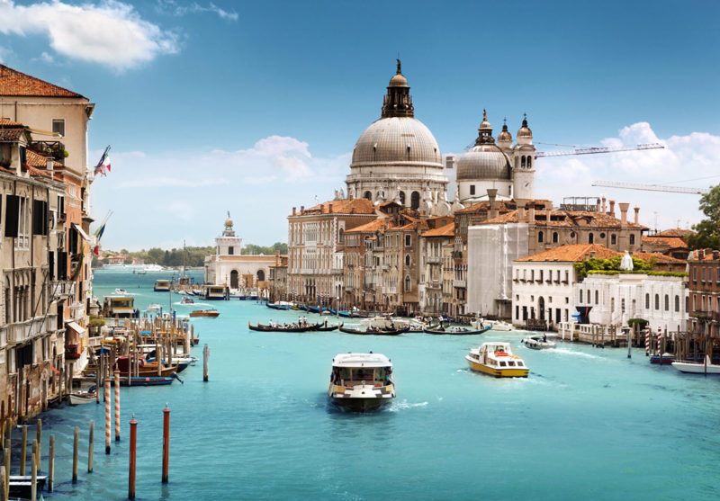 Onde ir em fevereiro: famosos canais de Veneza para navegar. Onde ir em fevereiro: famosos canais de Veneza para navegar.