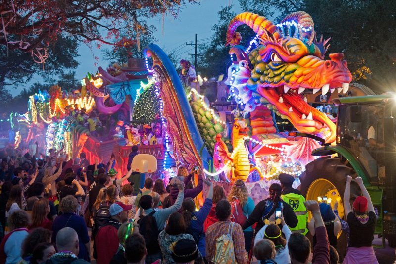 Fevereiro onde ir: desfile de Mardi Gras em Nova Orleans. Fevereiro onde ir: desfile de Mardi Gras em Nova Orleans.