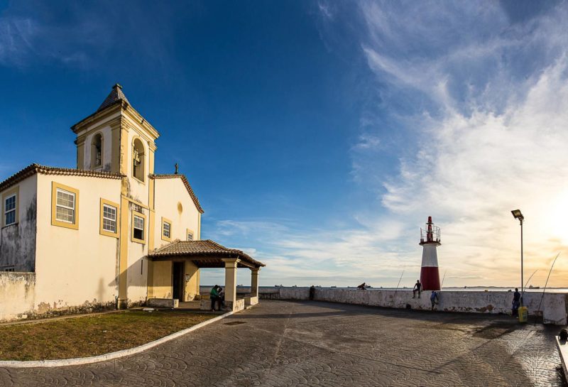 O que fazer em Salvador: Ver o pôr-do-sol no Farol do Humaitá. O que fazer em Salvador: Ver o pôr-do-sol no Farol do Humaitá.