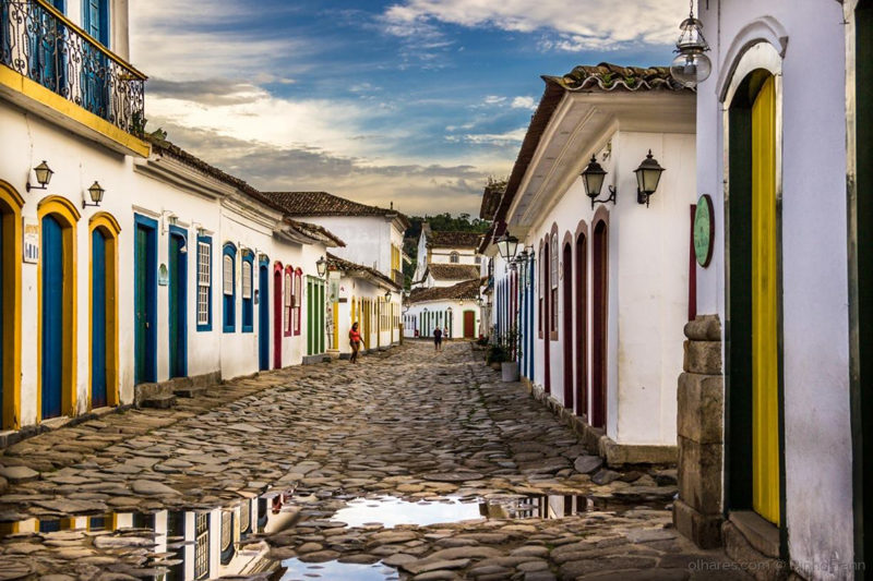 Cidades que reabriram ao turismo: Paraty retoma suas atividades com protocolo rígido de segurança. Cidades que reabriram ao turismo: Paraty retoma suas atividades com protocolo rígido de segurança.