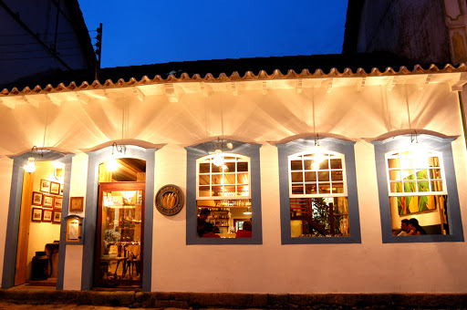 Volta do turismo no Brasil: os restaurantes de Paraty podem funcionar até as 22h e com 50% da capacidade.