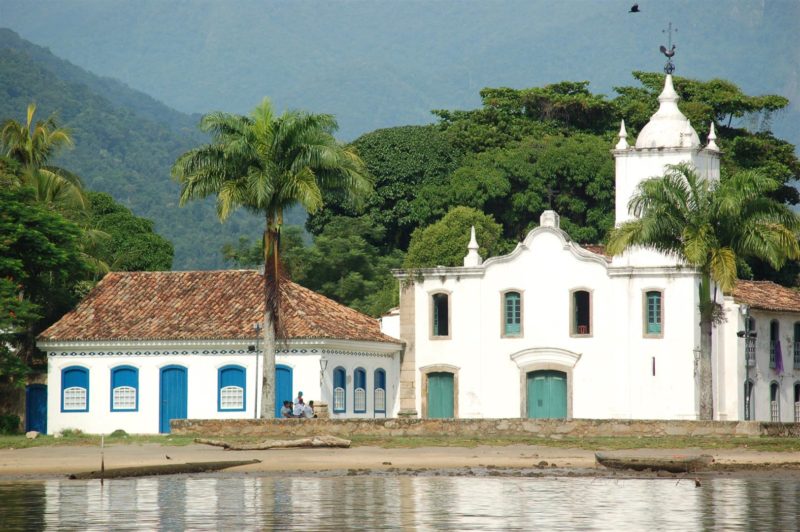 Atrações em Paraty: a colonial Igreja de Nossa Senhora das Dores.