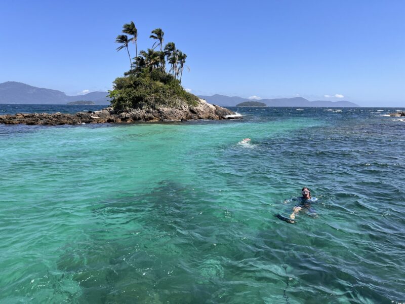 Passeio de barco na Ilha Grande: Botinas