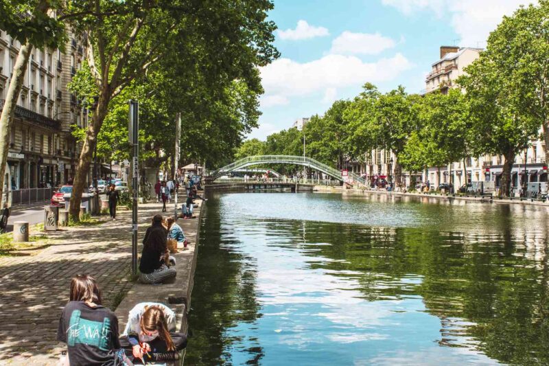 Verão em Paris: Passeio pelo Canal Saint-Martin
