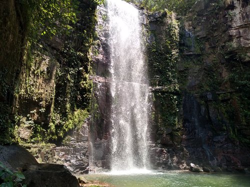 A Cachoeira da Samambaia, na Estância Favo de Mel
