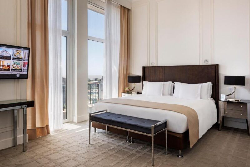 Hotéis na Recoleta: Vista panorâmica e luxuosa do Alvear Palace Hotel.
