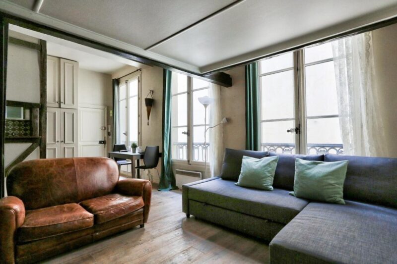 hospedagem economica em Paris: apartamento com ótima localização em St Germain de Prés