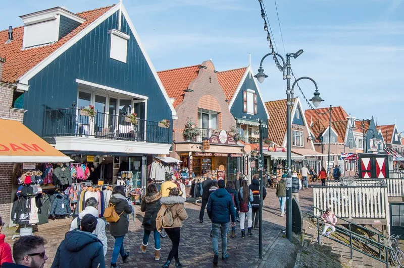 mais uma de volendam