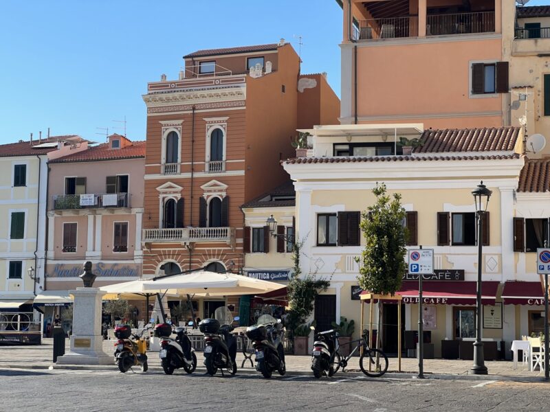 o que fazer na sardenha roteiro 14 dias: a vila de La Maddalena