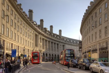 O que fazer em Londres: a icônica e luxuosa Regent Street