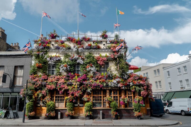 Pub The Churchill Army