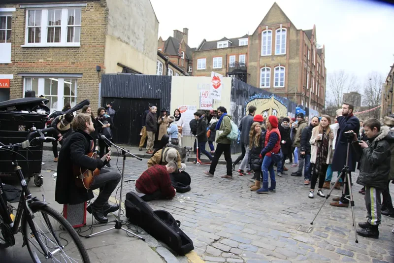 Música pelas ruas de East London