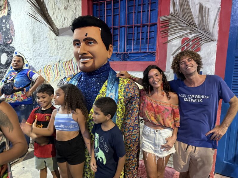 Prévias carnavalescas de Olinda: frevo e bonecos gigantes